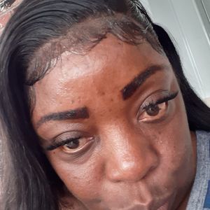 Meet your Posher, Alisha